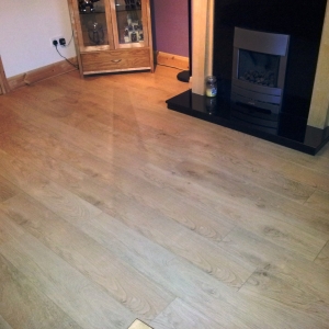 light_oak_laminated